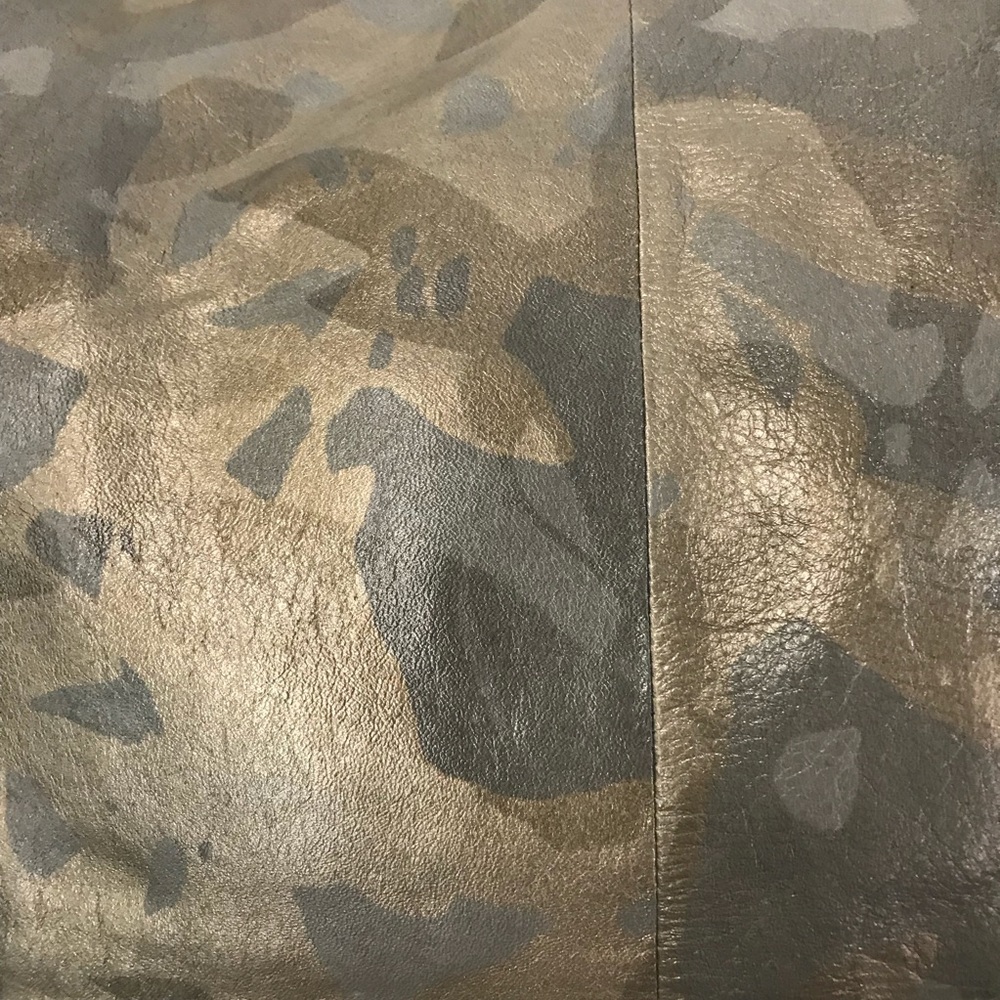 Ona Villier Vesuvius Hobo Bag in Grey Sombra - Picture 2 of 12